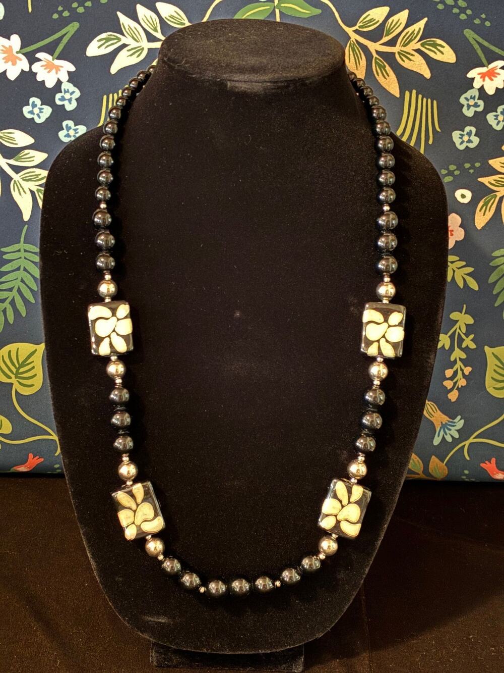 Vintage Japan Black Bead Floral Necklace